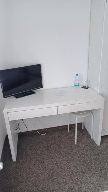 Single Room with Shower room - Image 1