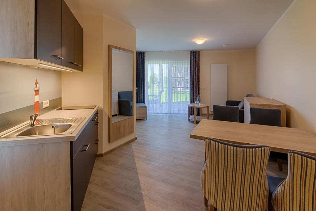 Apartment Lake View room - Image 3