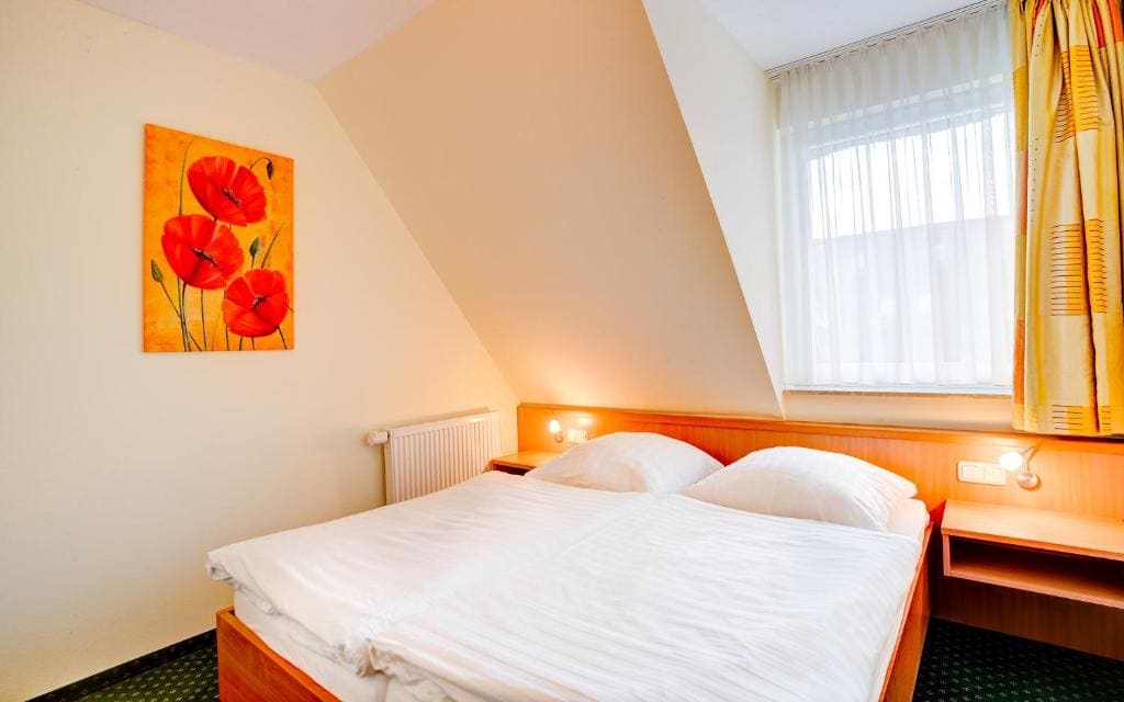 Maisonette Apartment room - Image 3