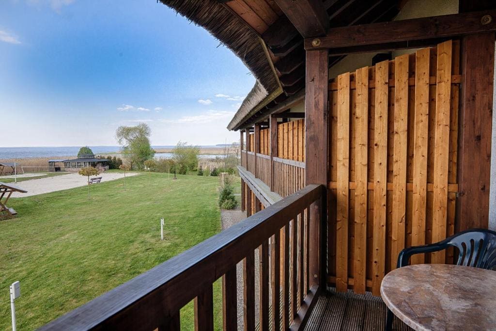 Studio with Lake View room - Image 3