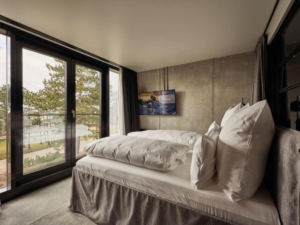 Ocean Drive Suite - Dike View room - Image 1