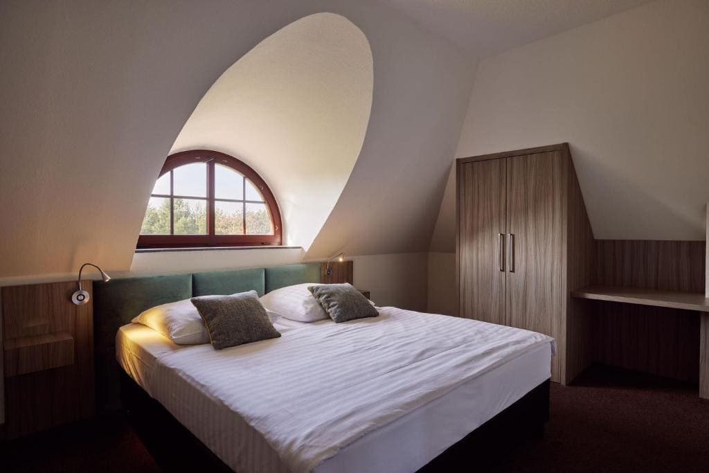 Holiday Home - Category A room - Image 1