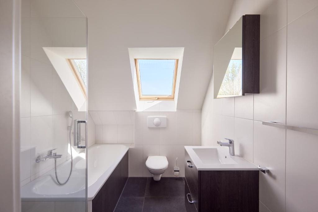 Holiday Home - Category V room - Image 3