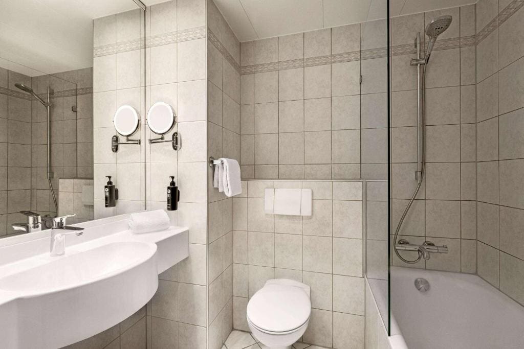 Comfort Room room - Image 3