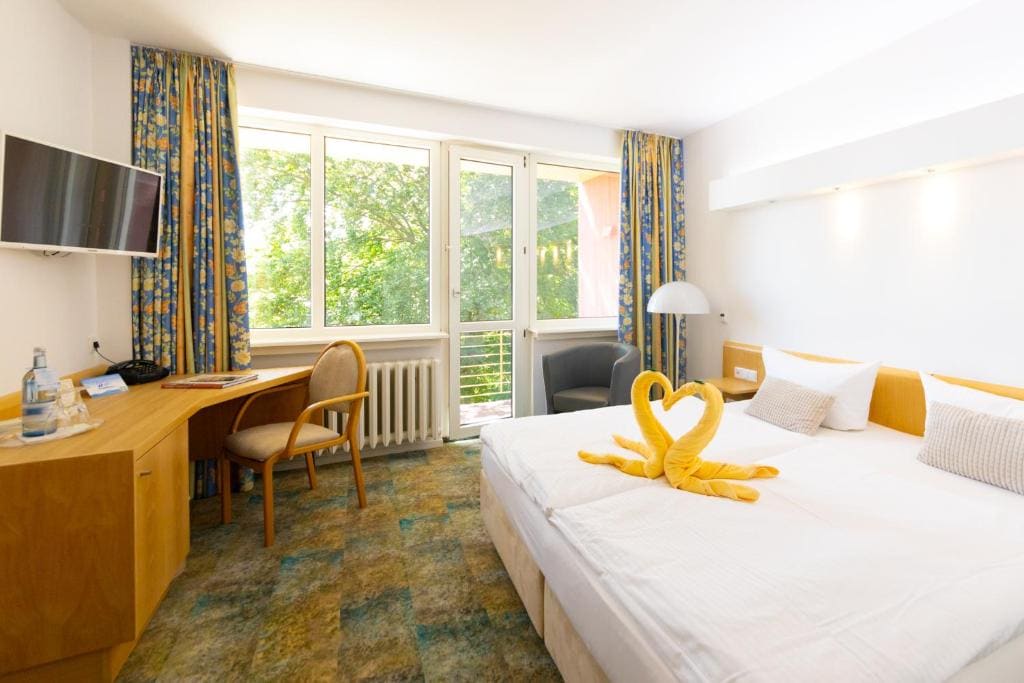 Double Room with Balcony room - Image 1
