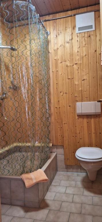 Classic Triple Room room - Image 1