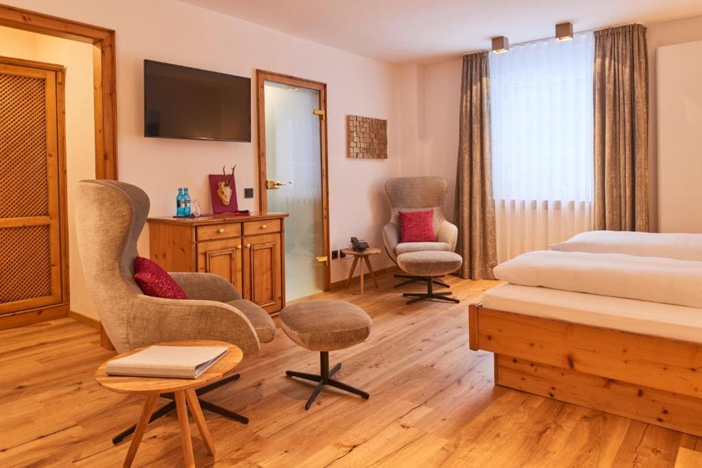 Deluxe Room room - Image 3