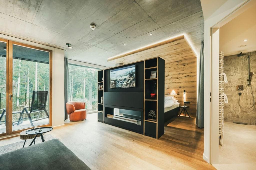 One-Bedroom Suite room - Image 3