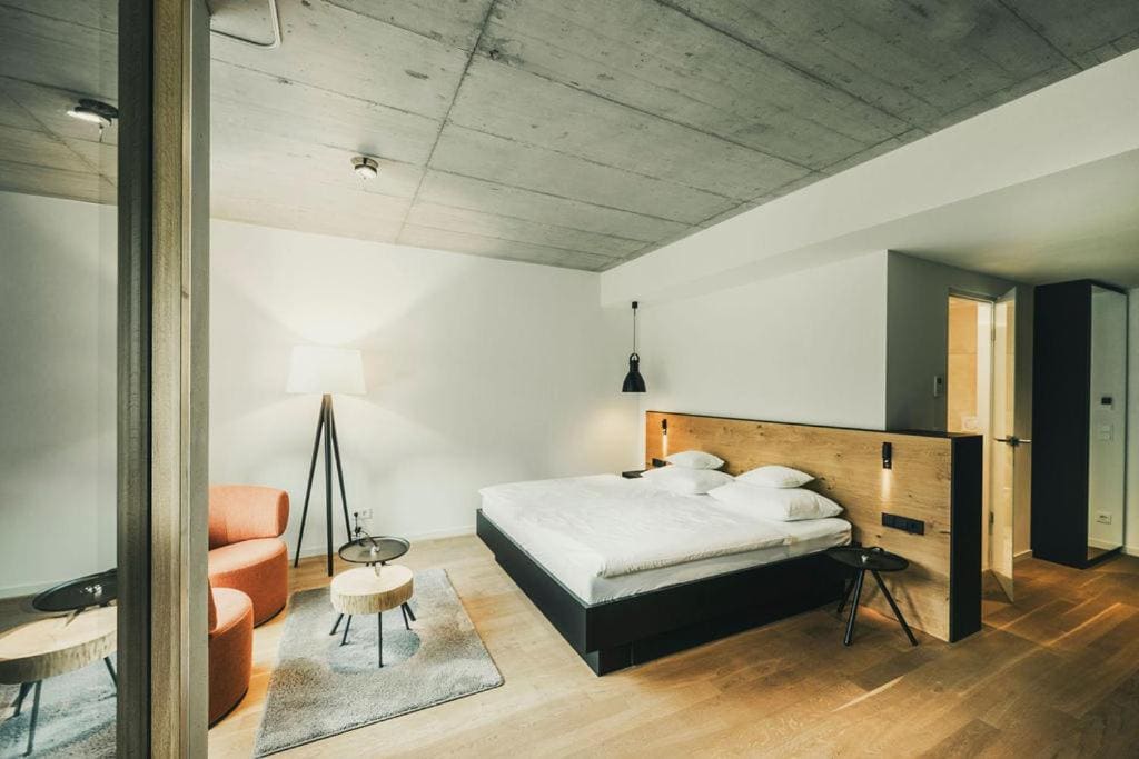 FRITZ STUDIO FOREST room - Image 1