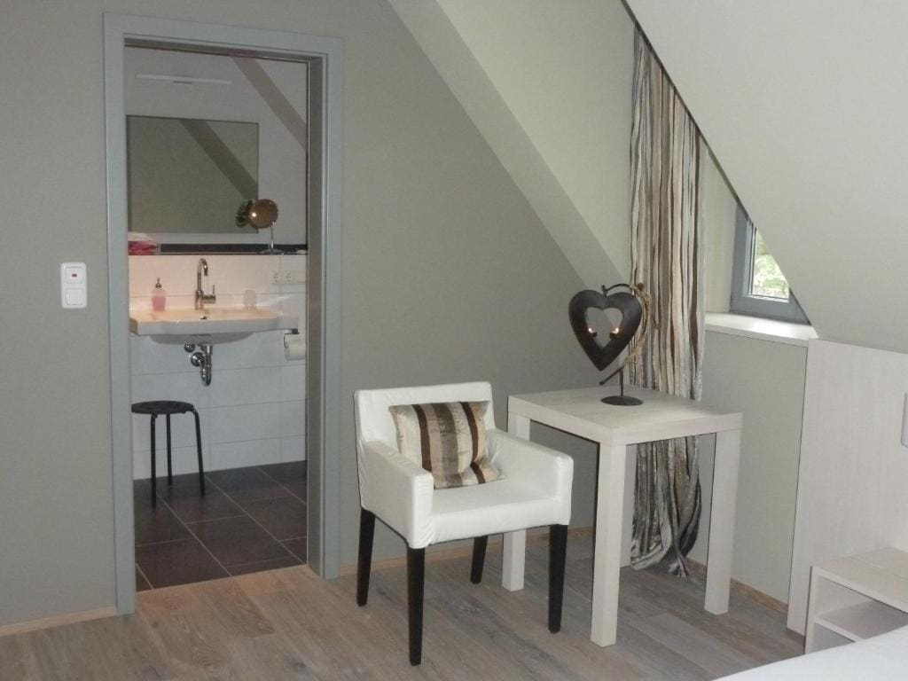 Superior Double Room room - Image 3