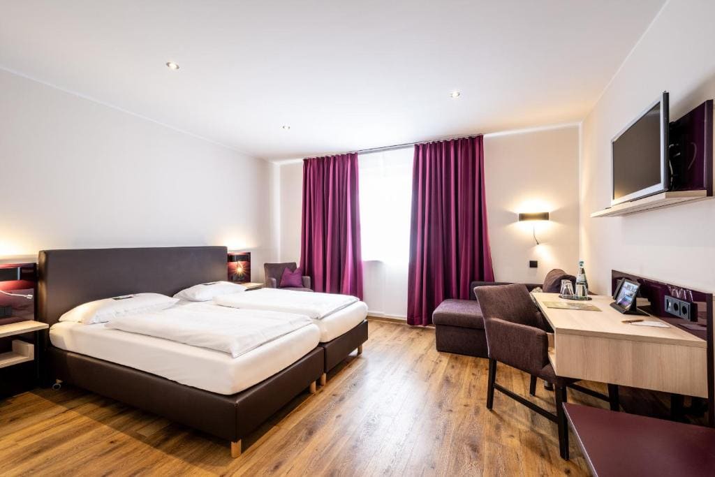 Clasic Triple Room with Bach View room - Image 1