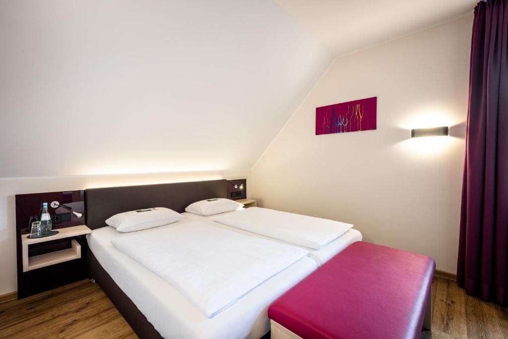 Family Room room - Image 1