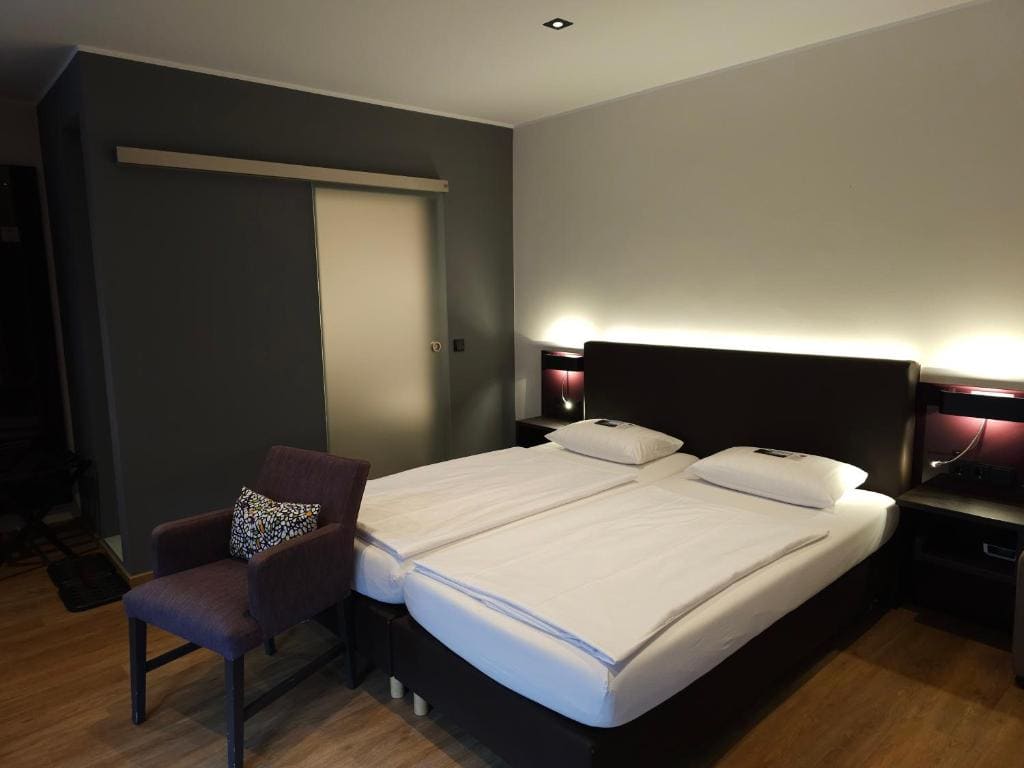 Double Room with Balcony room - Image 1