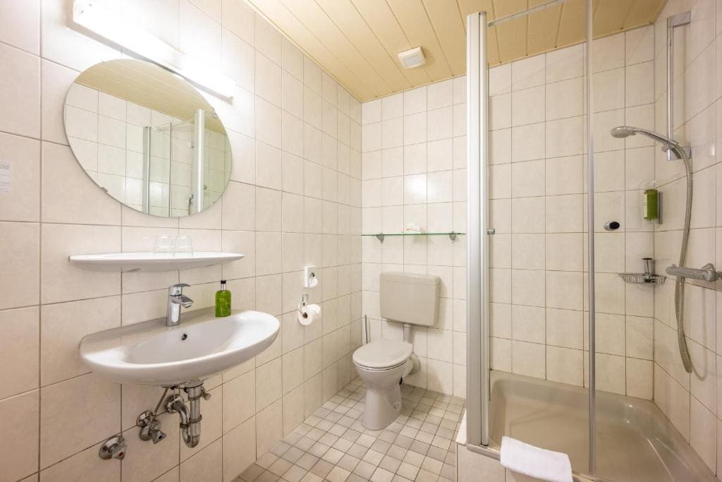 Clasic Triple Room with Bach View room - Image 2