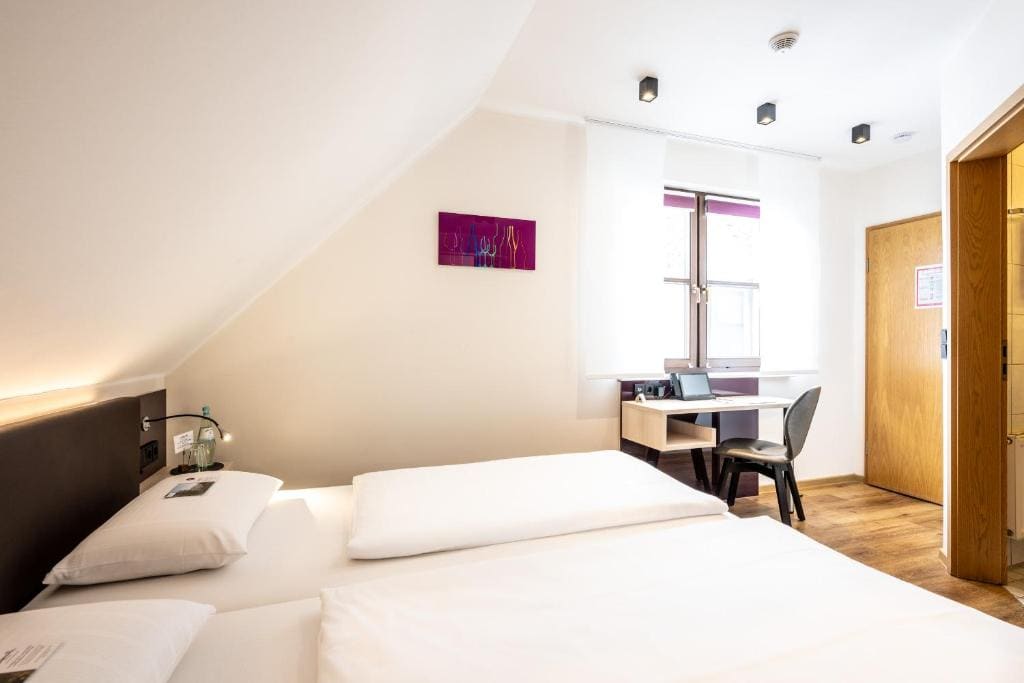 Economy Double Room room - Image 1