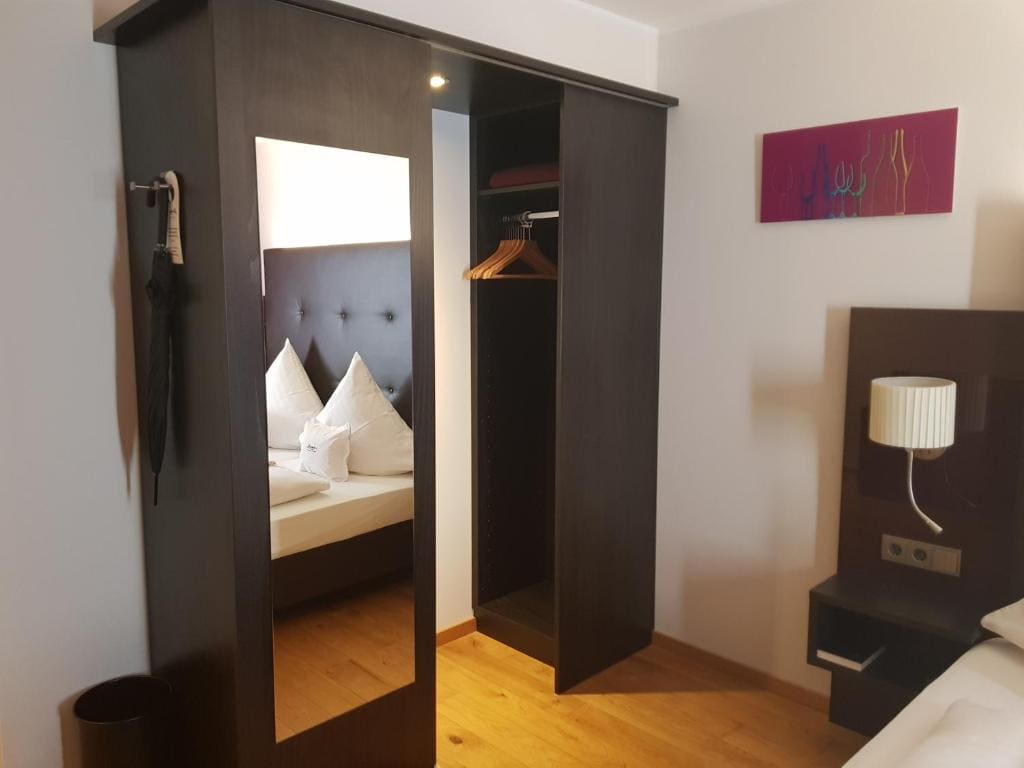 Comfort Double Room with Bach View room - Image 2