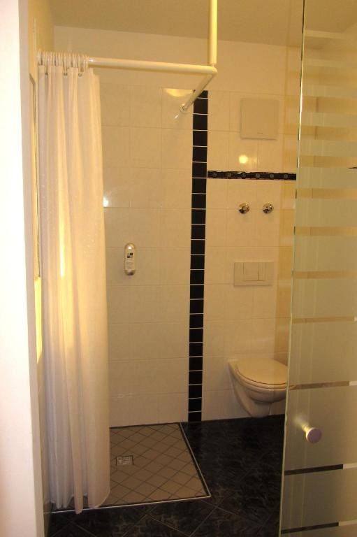 Double or Twin Room with Balcony room - Image 2