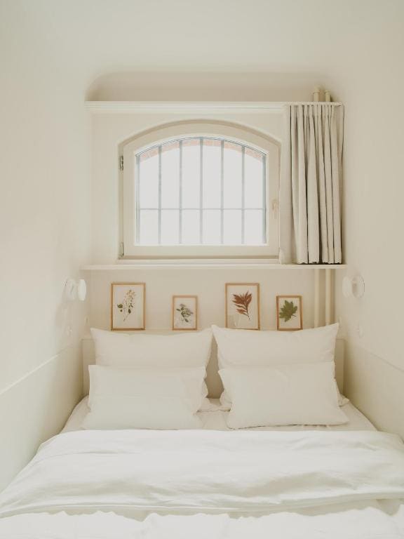 Small Double Room room - Image 1