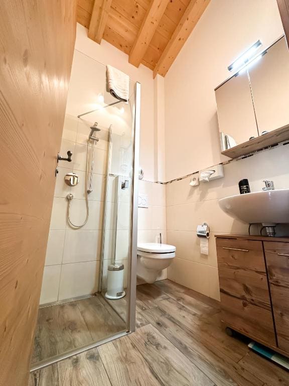 Large Double Room room - Image 1