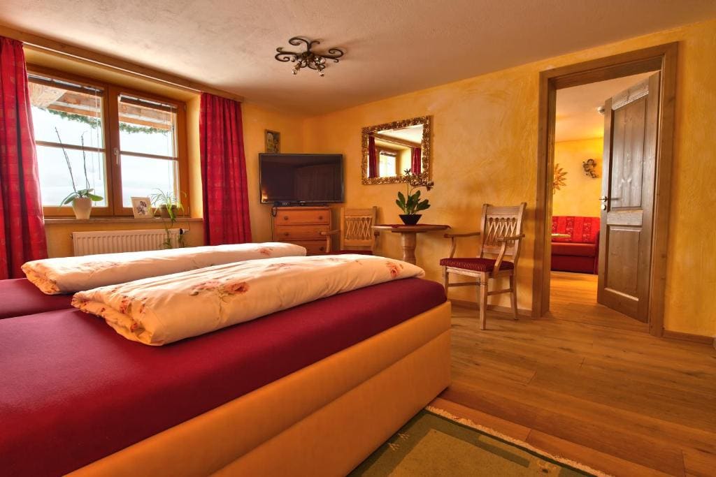 Suite room - Image 3