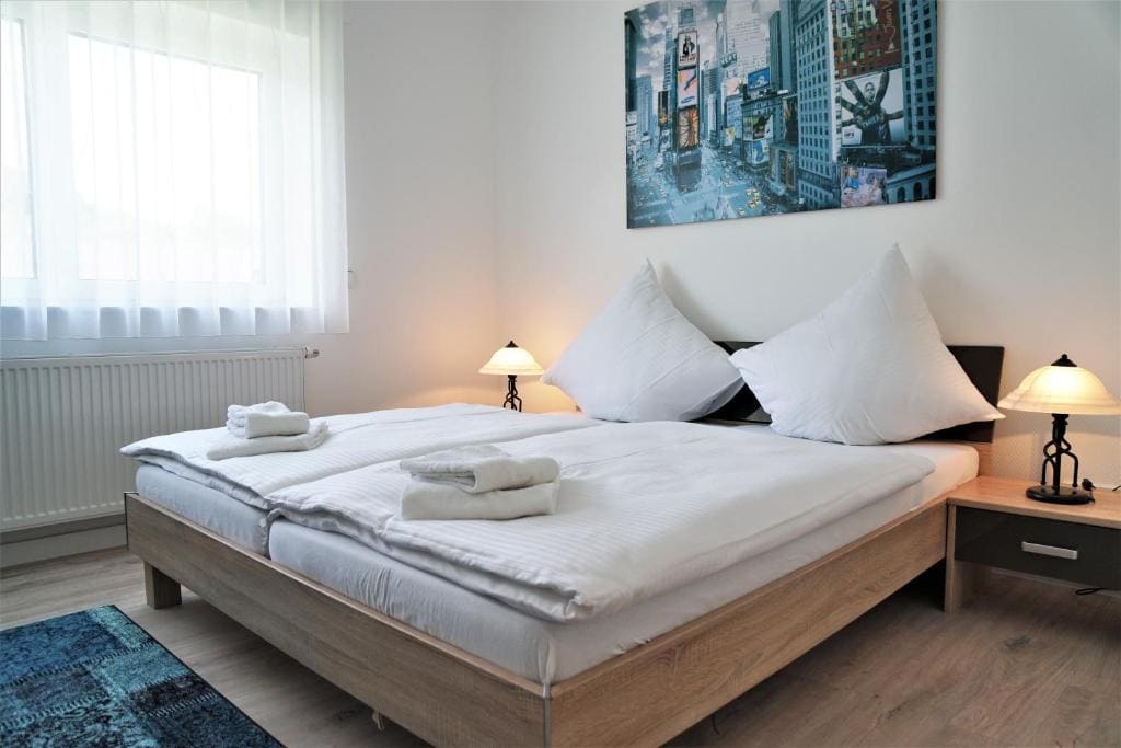 Doppelzimmer mit und ohne Klimaanlage (Check-In max. 20h/08:00p.m.) room - Image 1