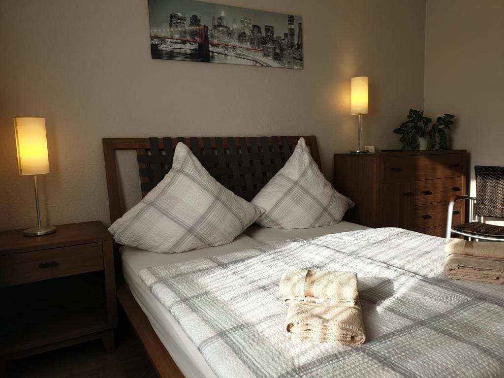 Doppelzimmer mit und ohne Klimaanlage (Check-In max. 20h/08:00p.m.) room - Image 2