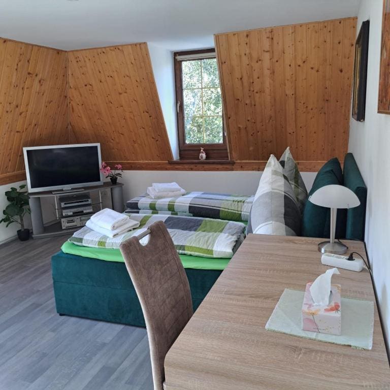 Double Room with Private Bathroom room - Image 3