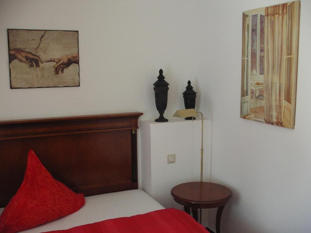 Suite room - Image 1