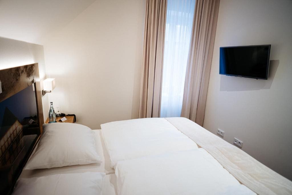 Standard Double Room room - Image 1
