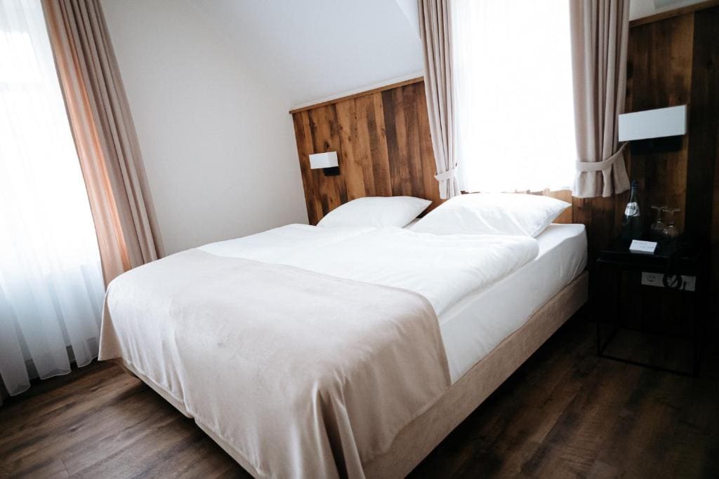 Standard Double Room room - Image 2