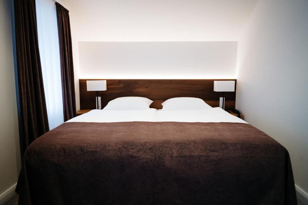 Large Double Room room - Image 2