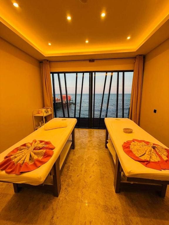 Deluxe Double Room room - Image 2