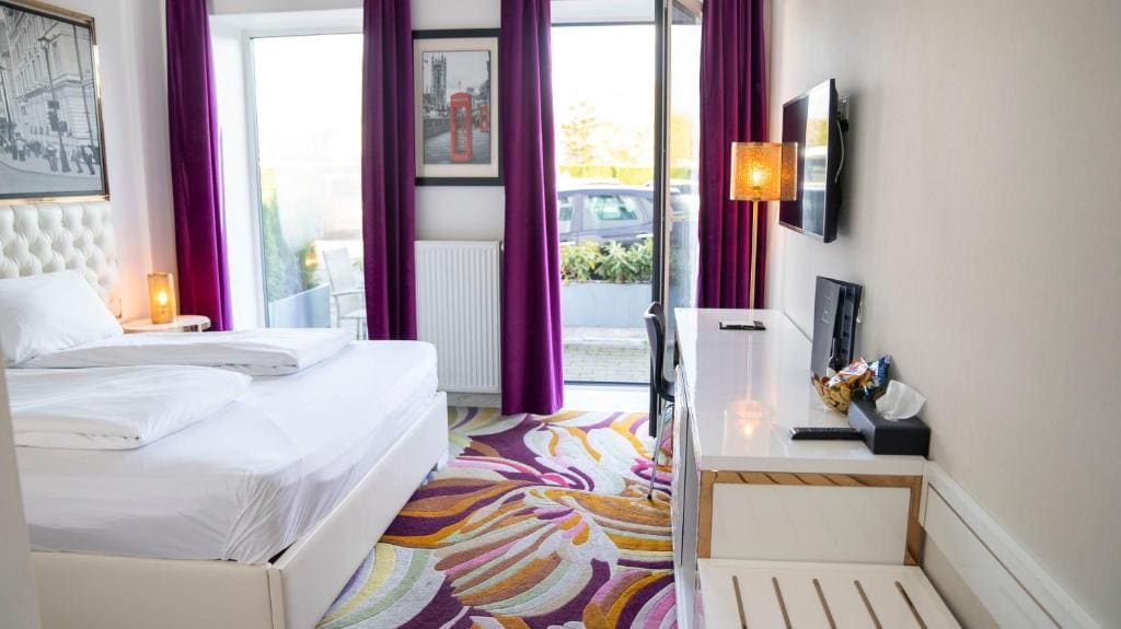 Double Room with Terrace room - Image 1