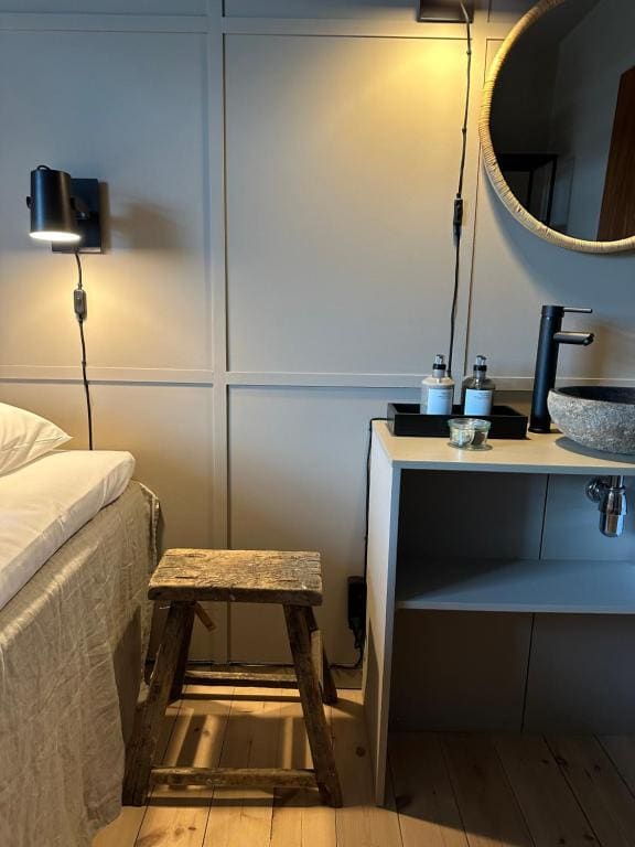 Double Room with Shared Bathroom room - Image 1
