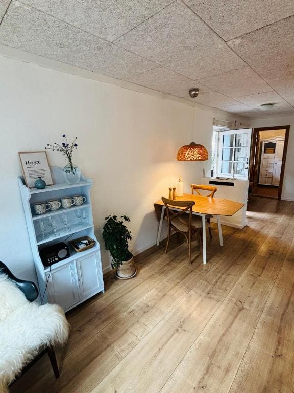 Apartment room - Image 1