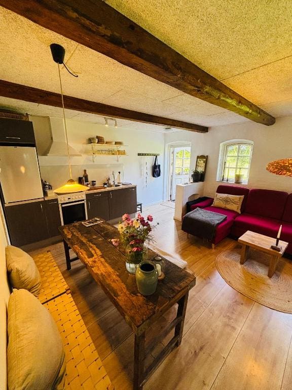 One-Bedroom Apartment room - Image 3
