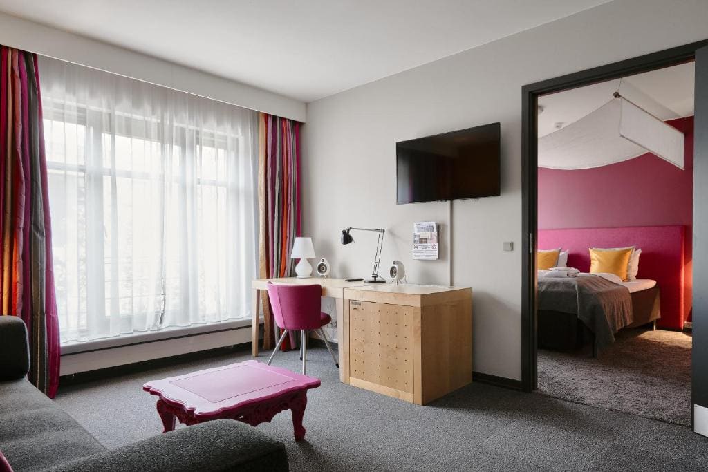 Two-Rooms with King Bed room - Image 1