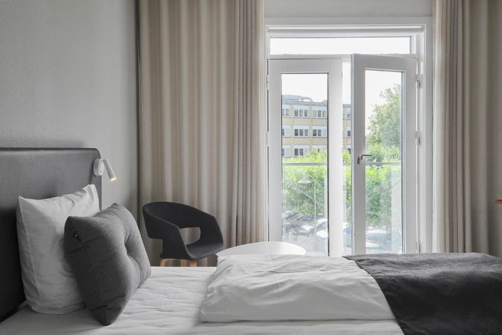 Standard Twin Room - Non-Smoking room - Image 2