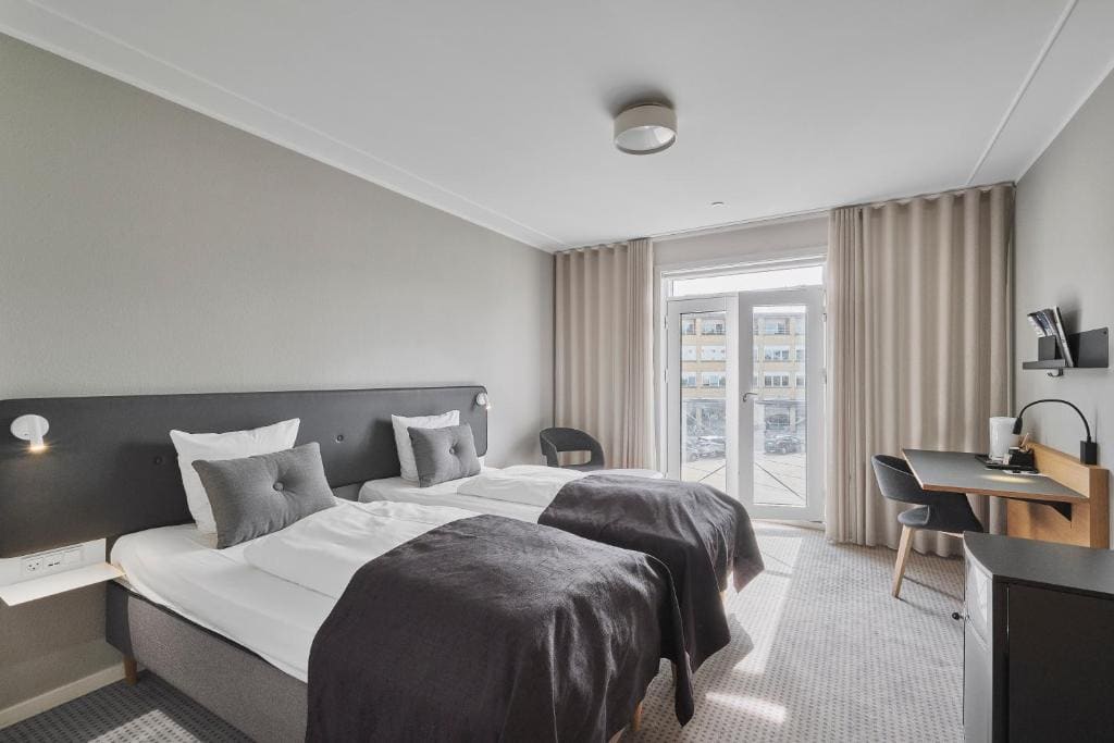 Standard Twin Room - Non-Smoking room - Image 1