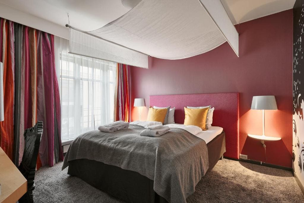 Two-Rooms with King Bed room - Image 3