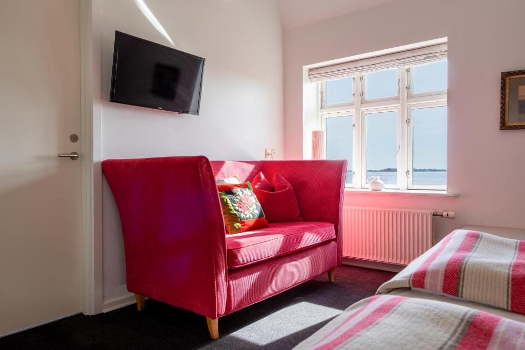 Double Room with Sea View room - Image 3