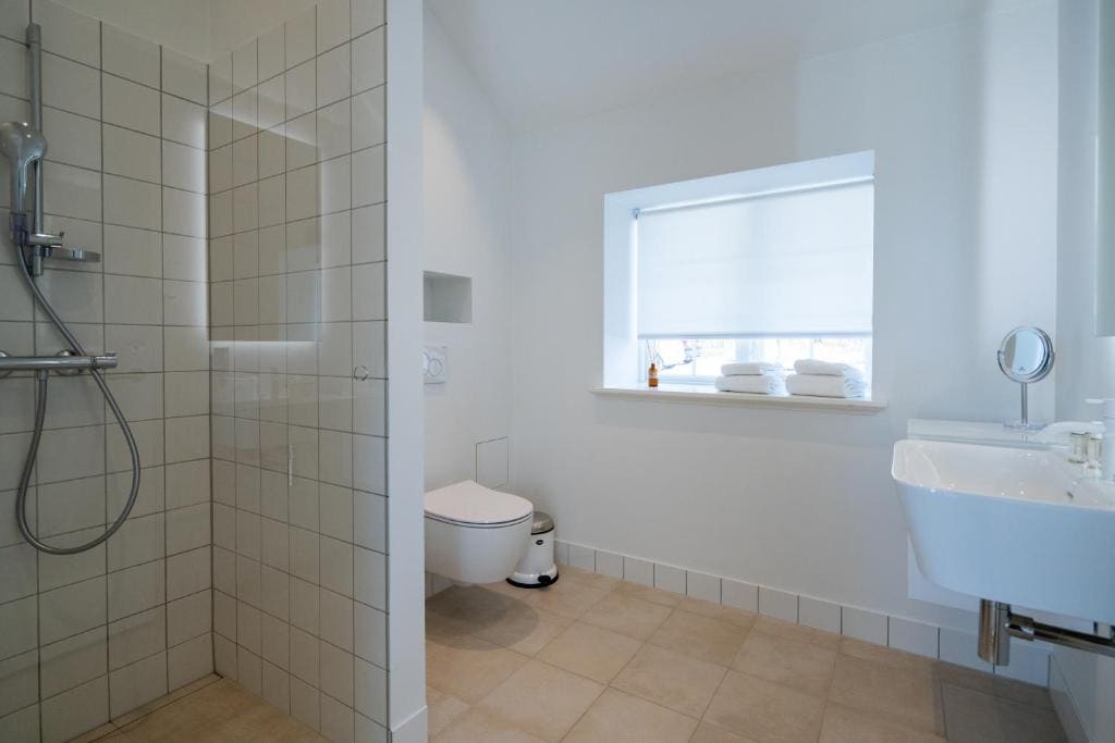 Junior Suite with Sea View room - Image 3