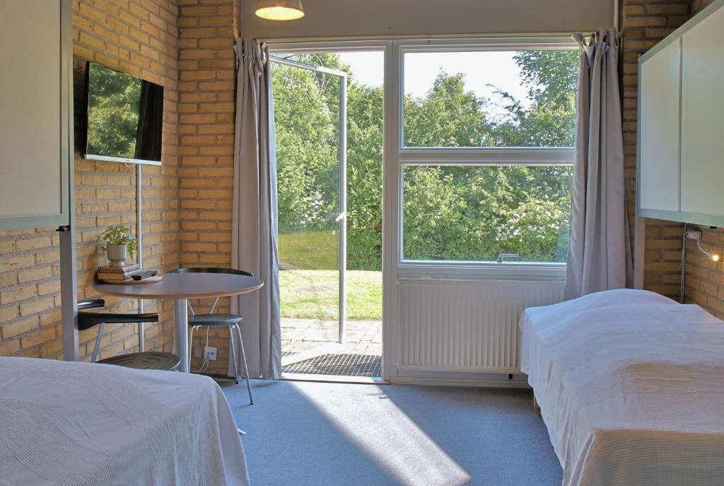 Standard Quadruple Room room - Image 1