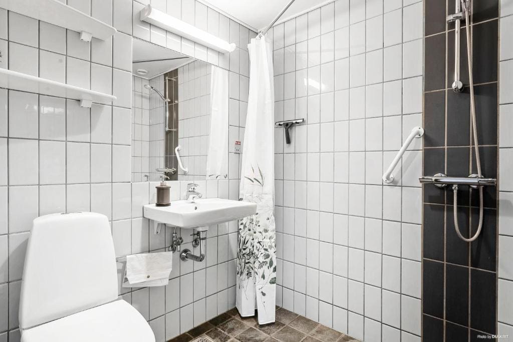 Standard Triple Room room - Image 2