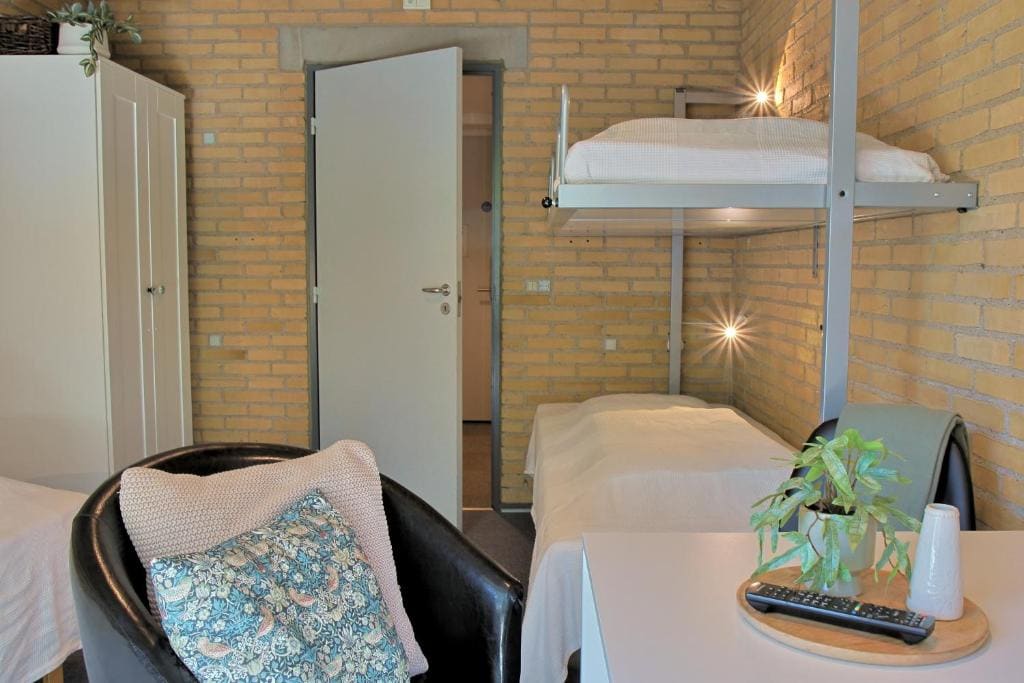 Standard Triple Room room - Image 3