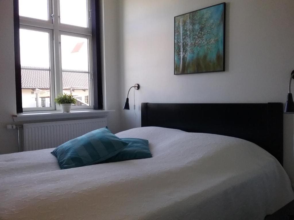 Small Twin Room room - Image 3
