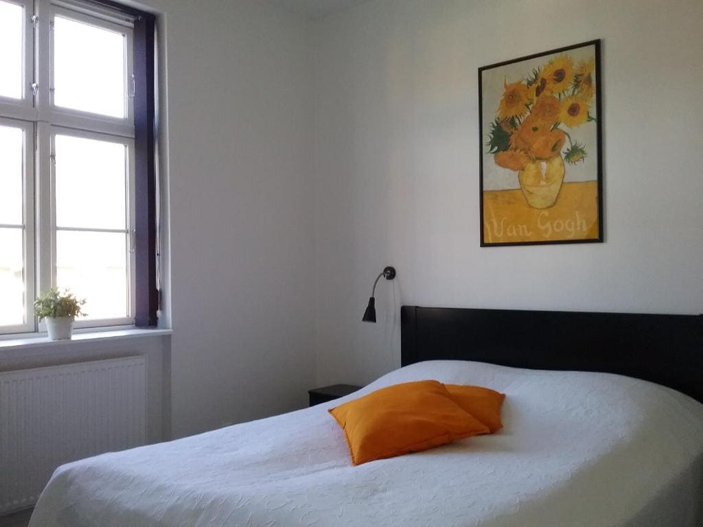 Small Twin Room room - Image 2