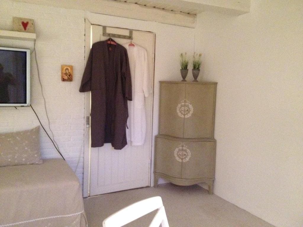 Family Room room - Image 1
