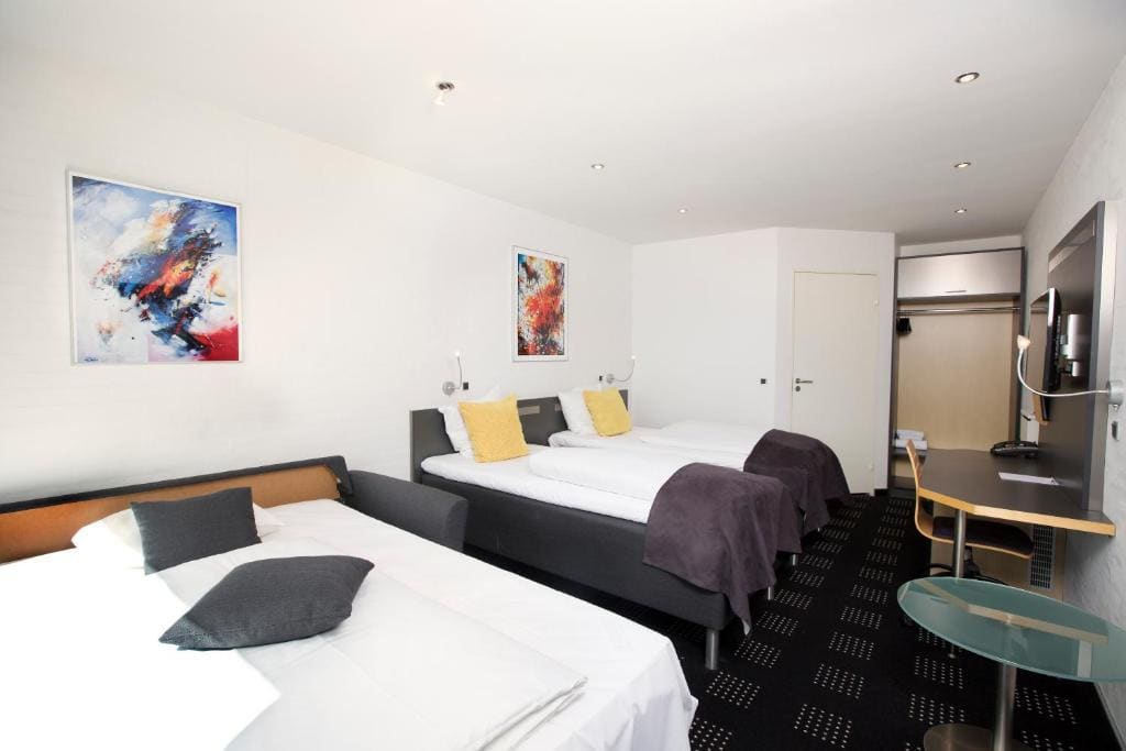 Double or Twin Room room - Image 3