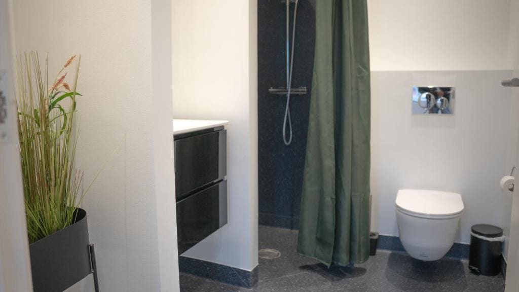 Two-Bedroom Apartment room - Image 1